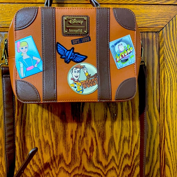 Loungefly Handbags - A very rare DisneyXLoungefly bag